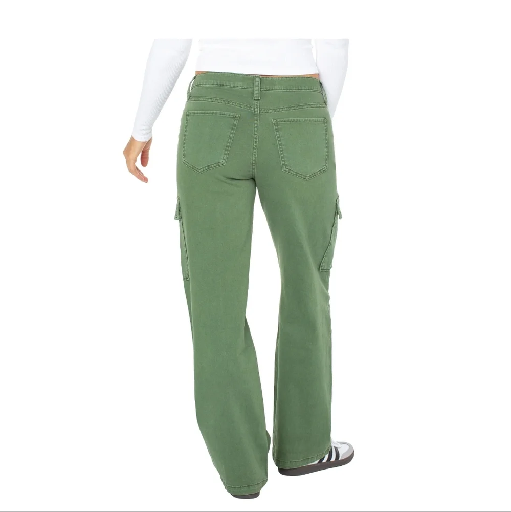 Celebrity Pink Juniors Mid Rise Wide Leg Cargo Pant - Picture 3 of 4